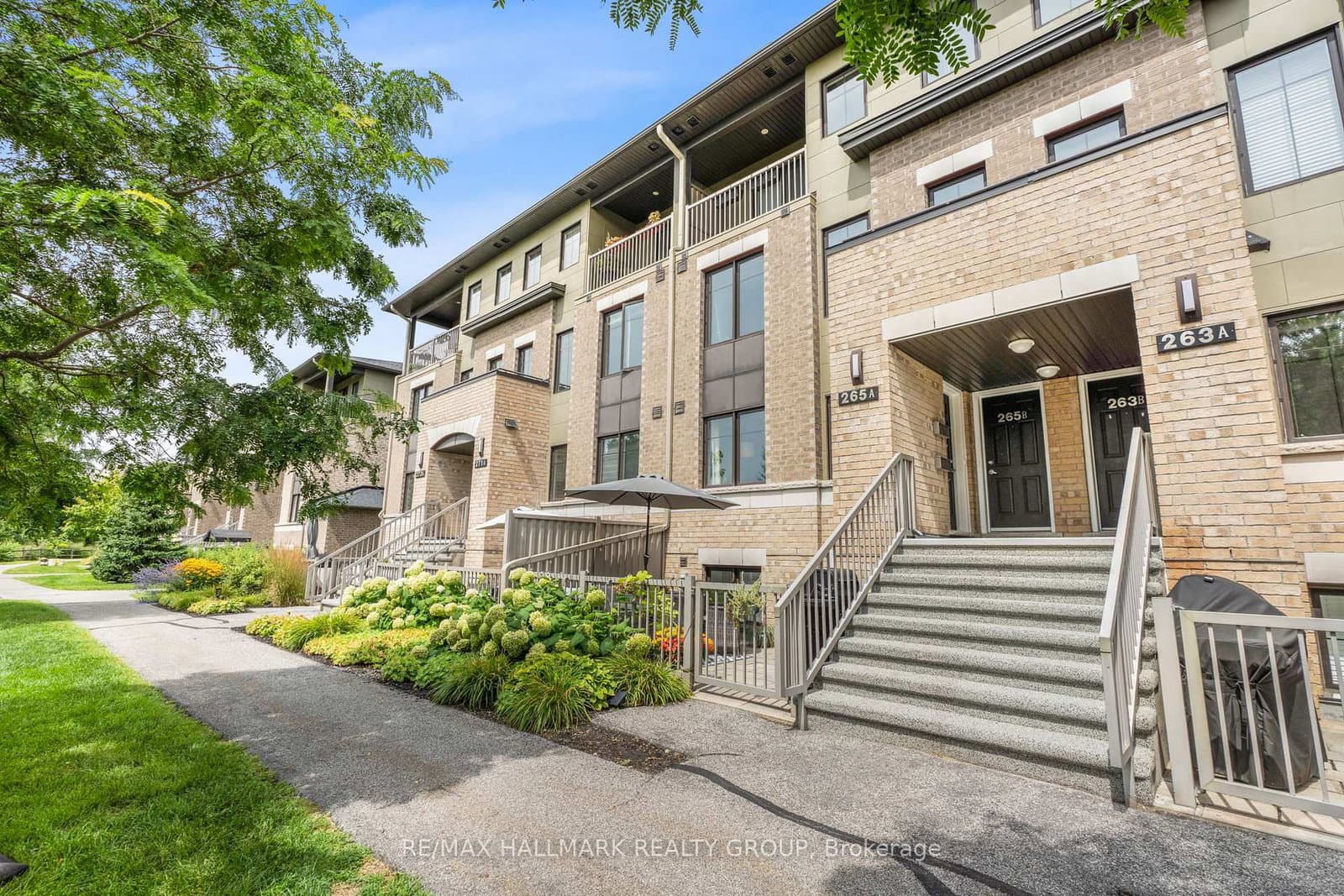 265 TITANIUM A Private, Ottawa, ON