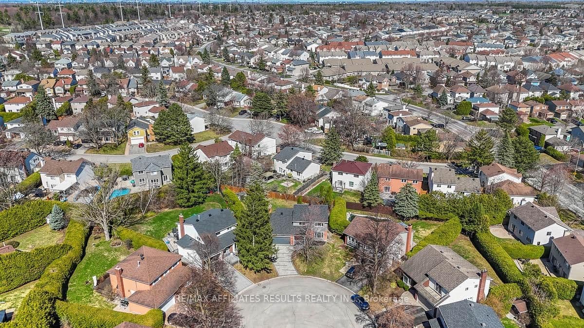 13 Redfox Place, Kanata, ON — photo 3