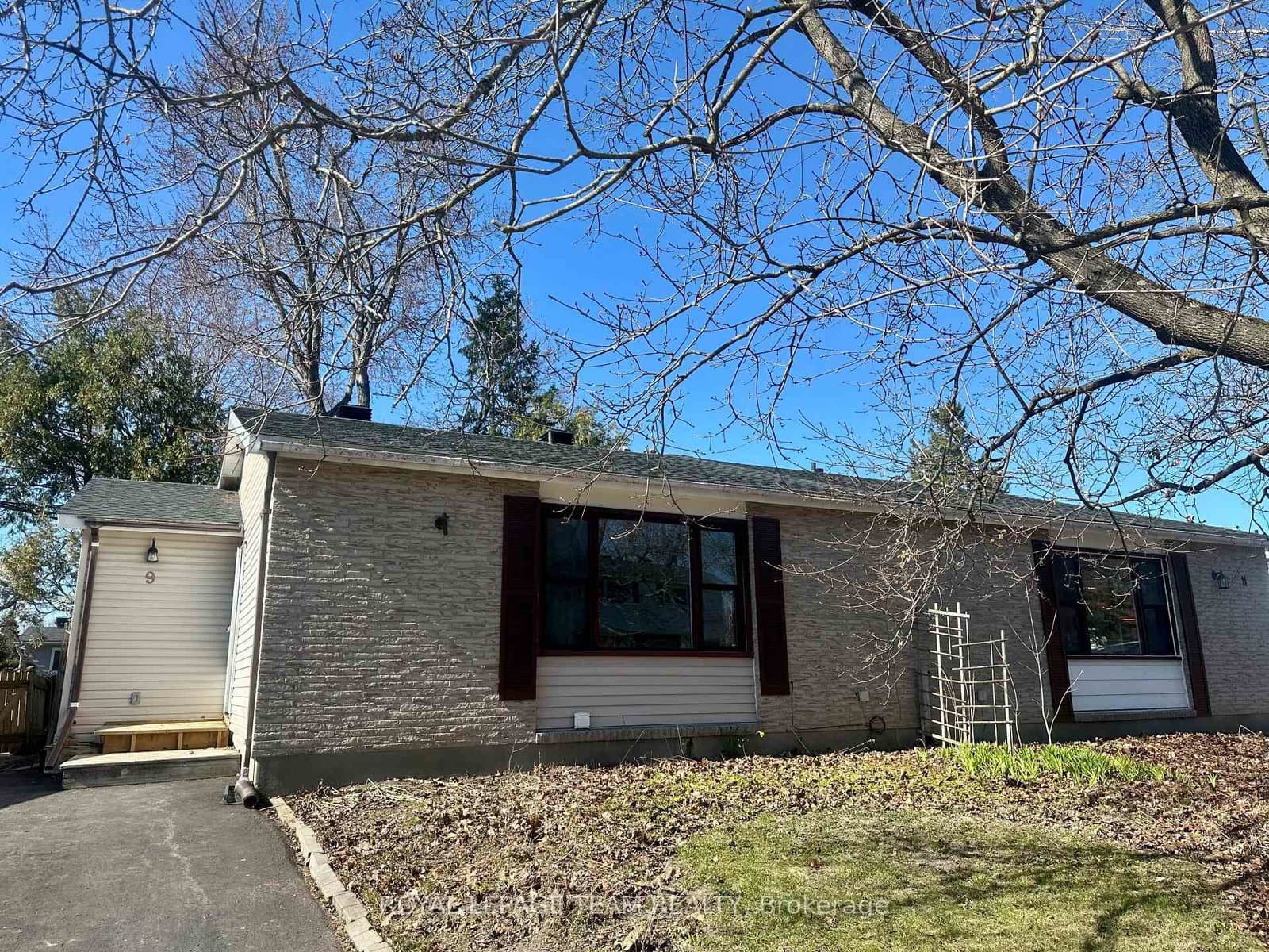 9 Shouldice Crescent, Ottawa, ON