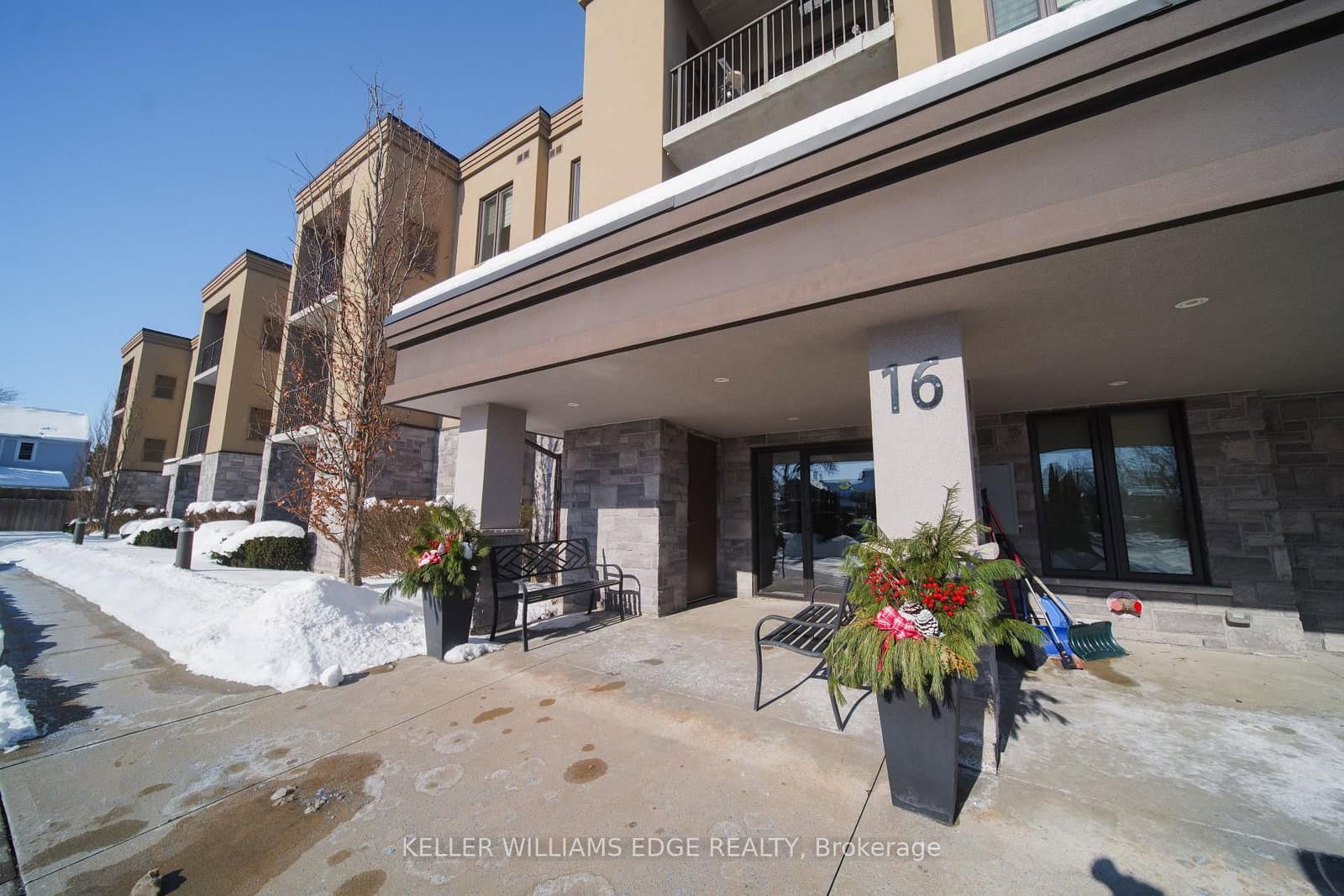 105 - 16 Sullivan Avenue, Thorold, ON — photo 2