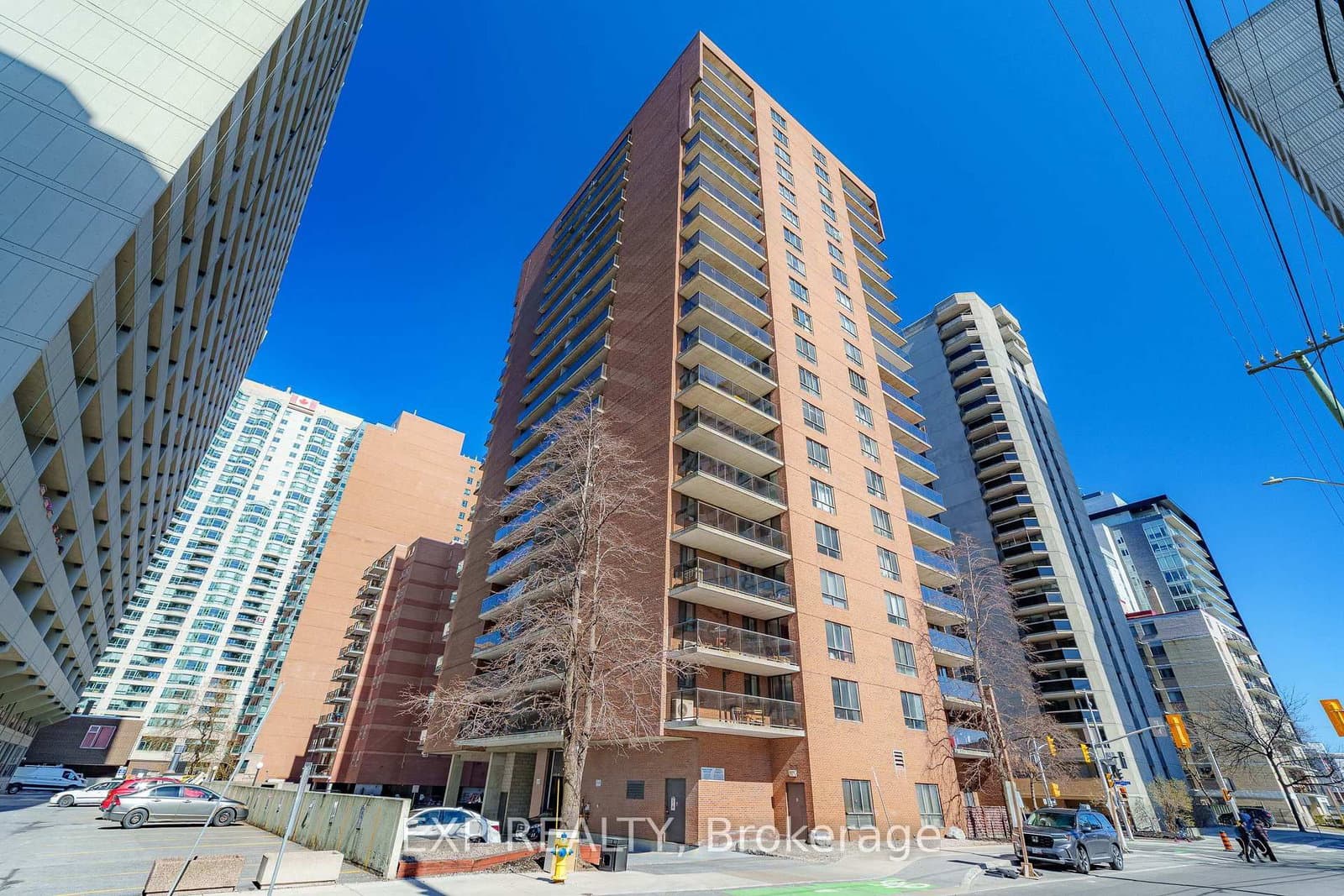 1002 - 475 Laurier Avenue, Ottawa, ON