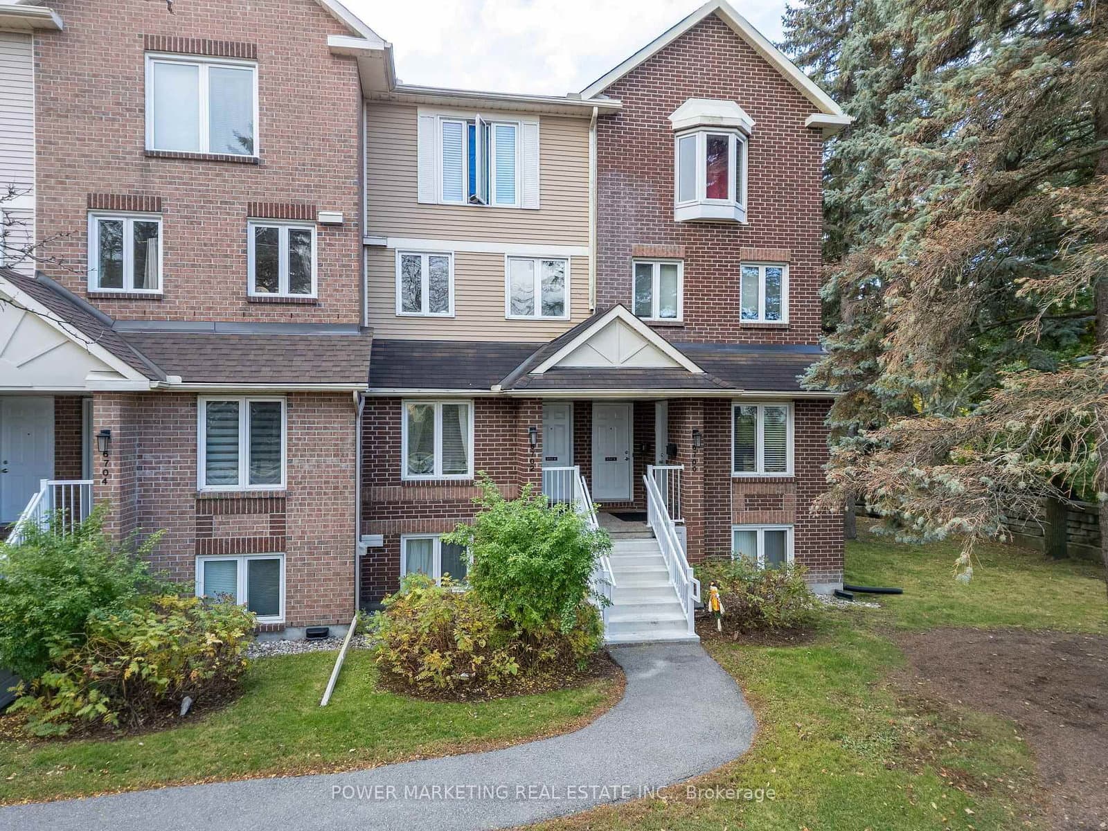 B - 6702 Jeanne D'arc Boulevard, Ottawa, ON