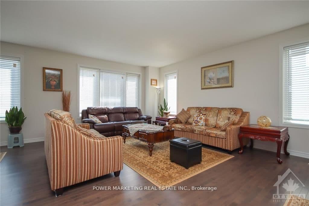 339 LAMARCHE Avenue, Ottawa, ON — photo 2