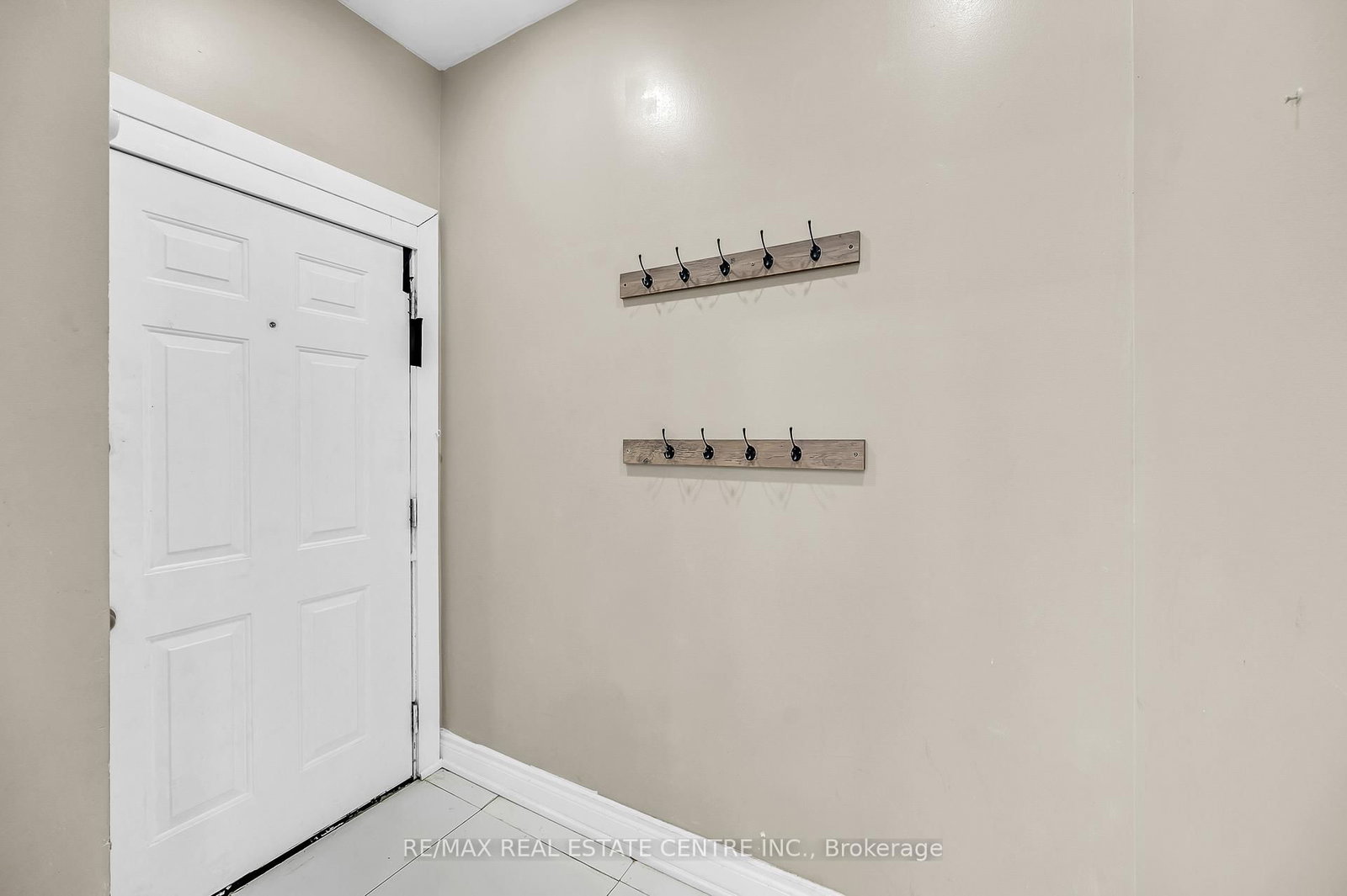 334 CANNON Street, Hamilton, ON — photo 3