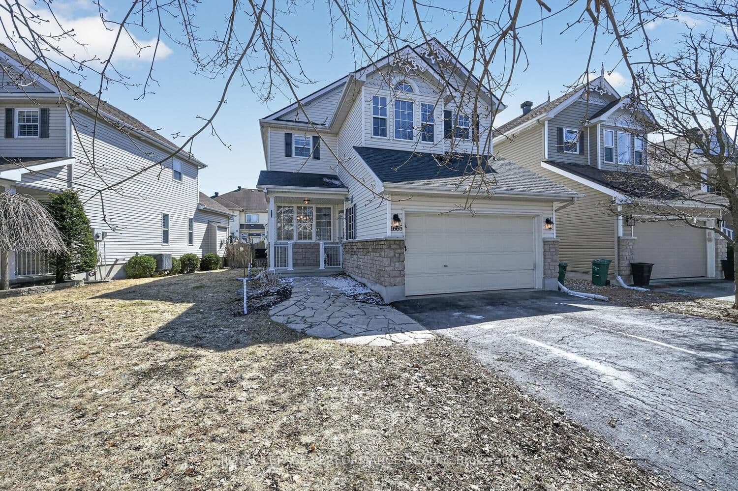 1665 Frenette Street, Ottawa, ON — photo 2