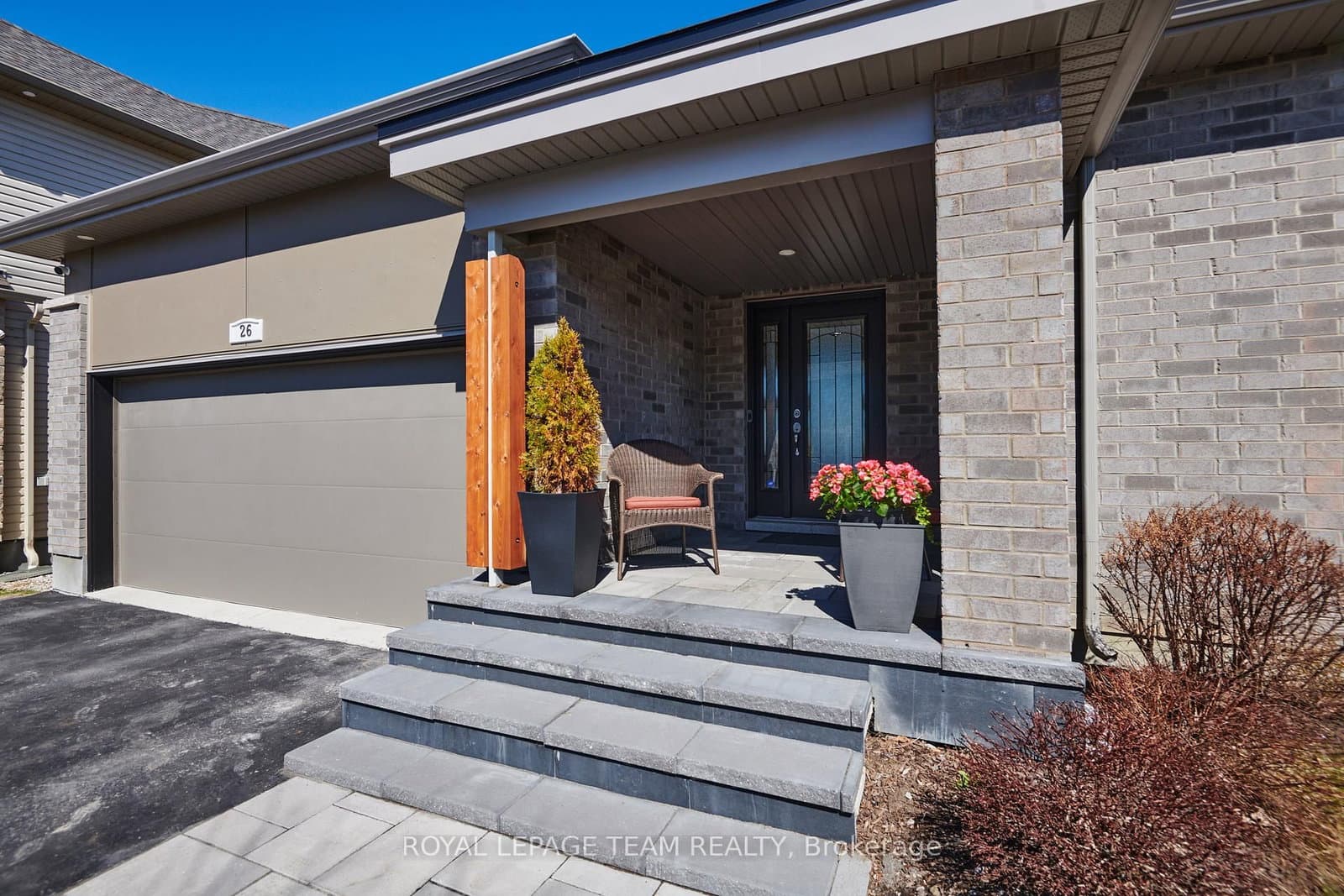 26 Salamander Way, Ottawa, ON — photo 2