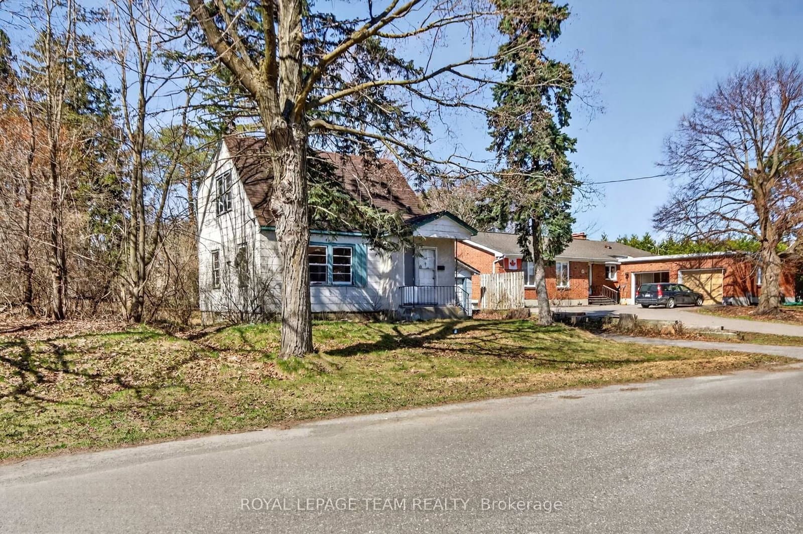 1548 Ortona Avenue, Ottawa, ON