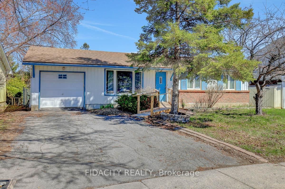 2336 Ogilvie Road, Ottawa, ON