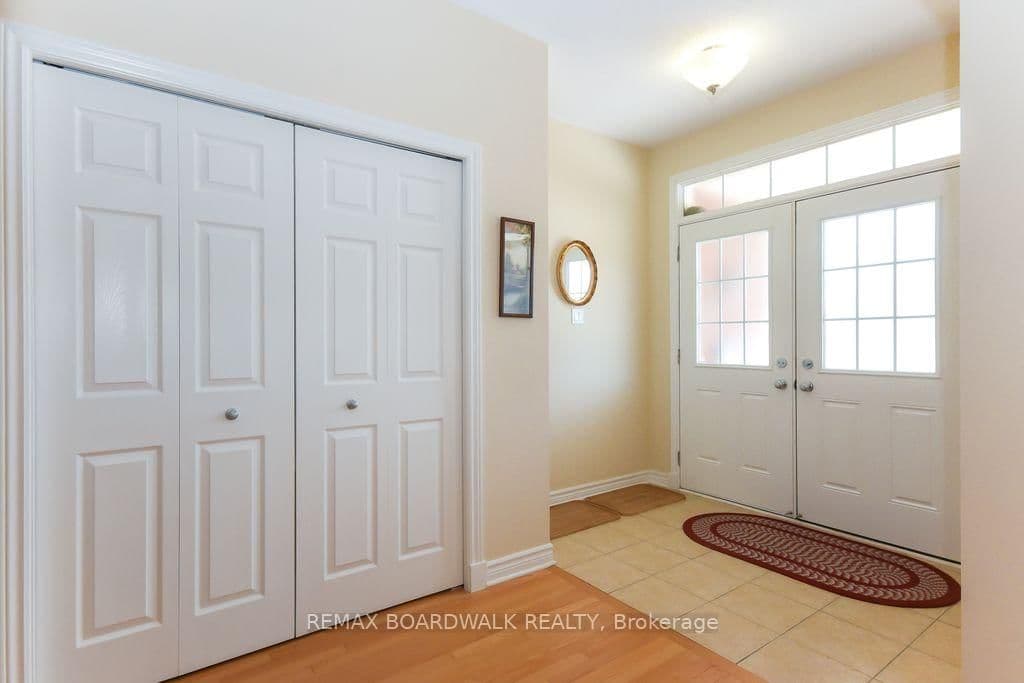 1861 Mickelberry Crescent, Orleans, ON — photo 2