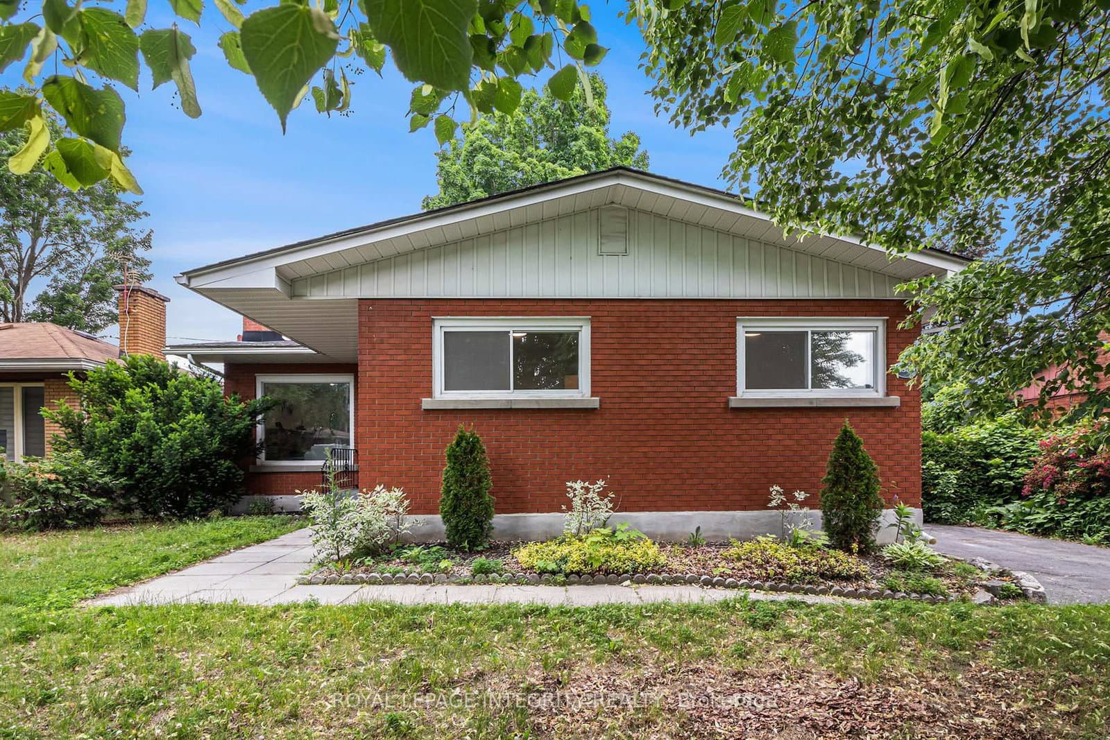 2389 Sheldon Avenue, Ottawa, ON — photo 2