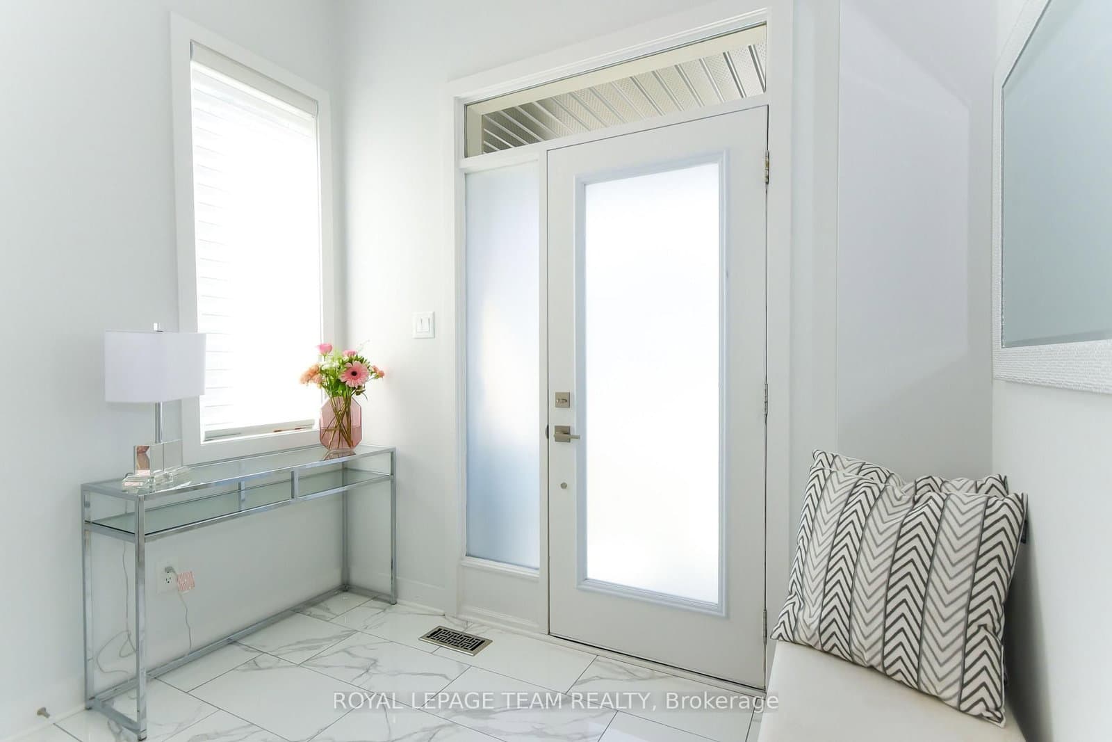 725 Capricorn Circle, Ottawa, ON — photo 3