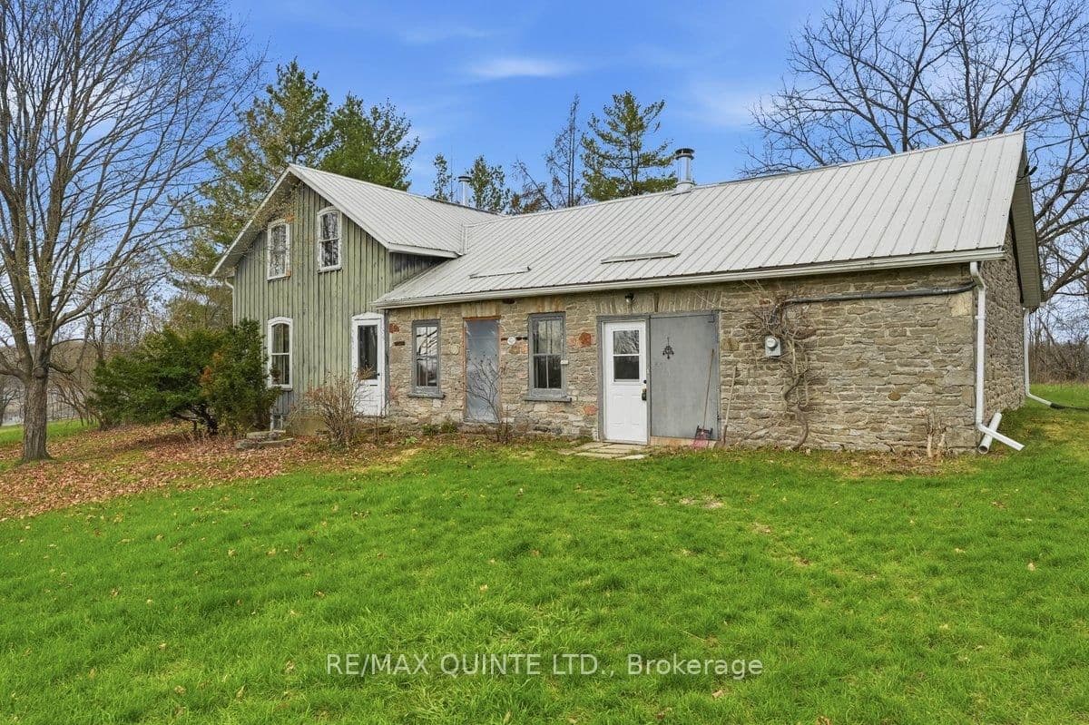 1079 Clearview Road, Stirling, ON — photo 2