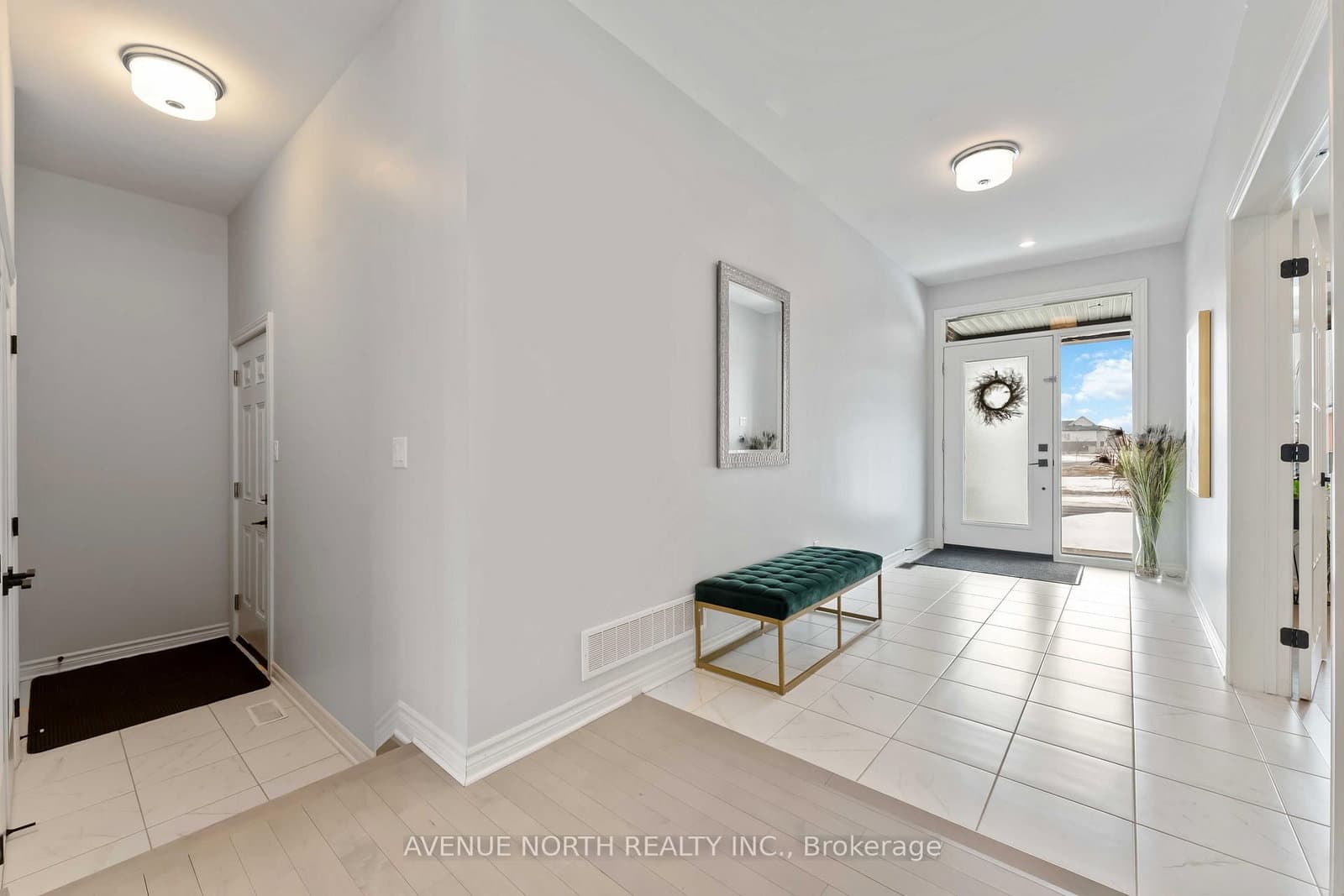 711 Moonflower Crescent, Ottawa, ON — photo 3