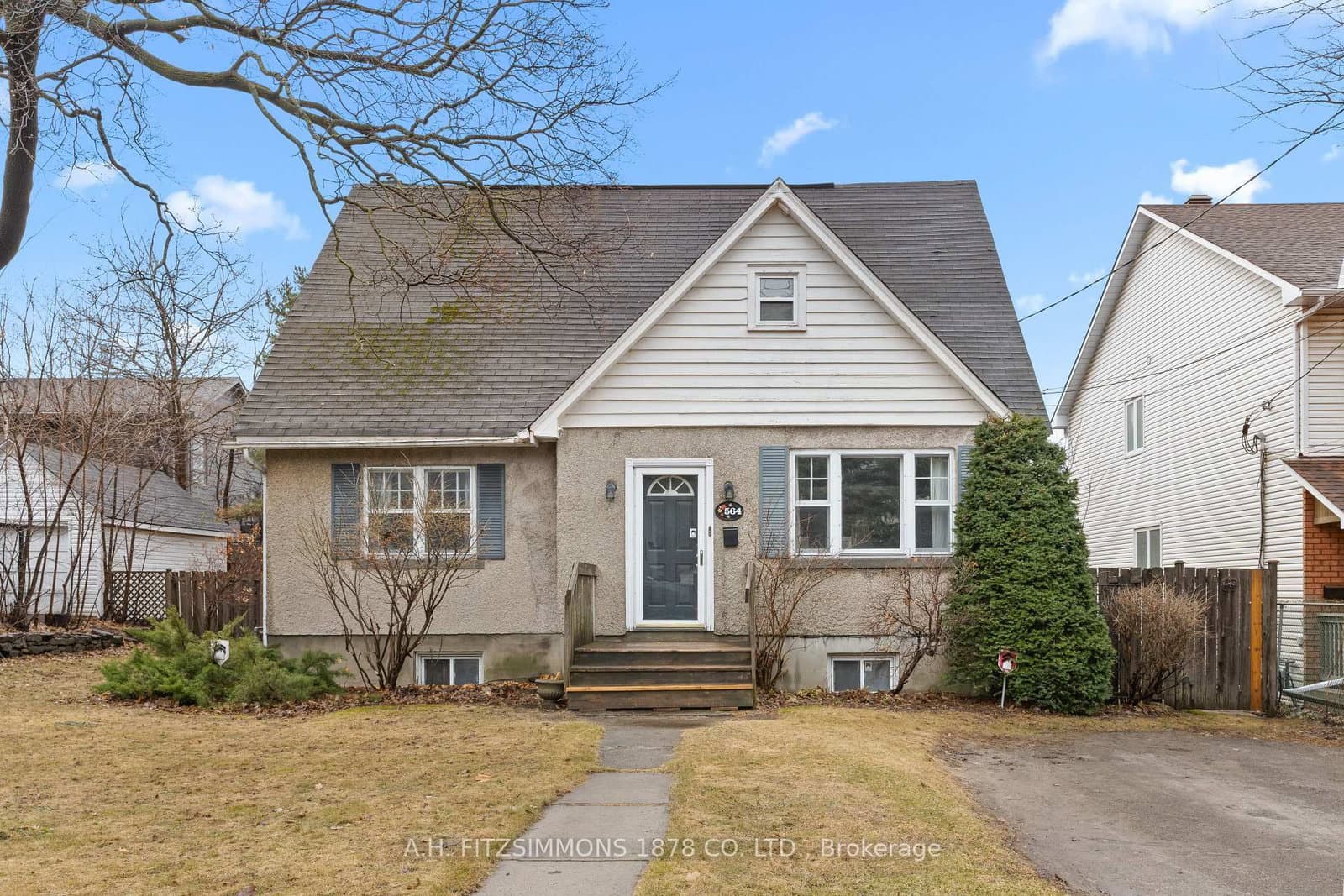 564 Tweedsmuir Avenue, Ottawa, ON — photo 2