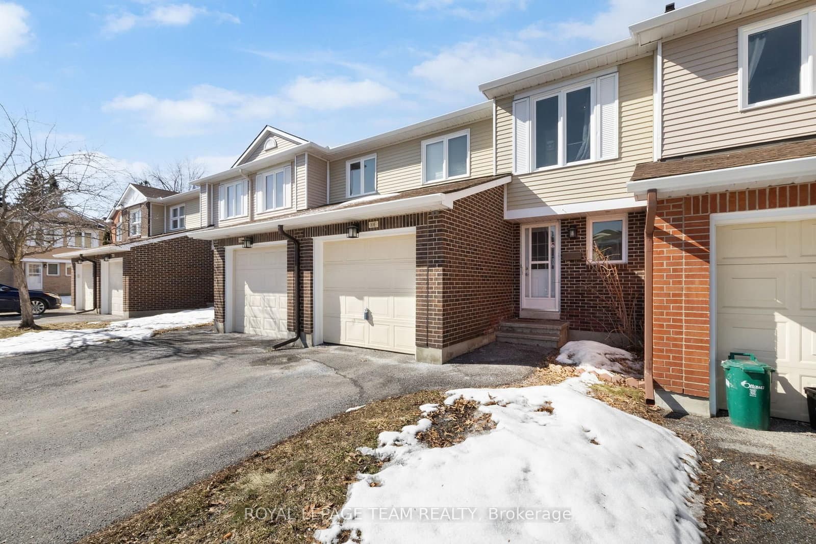 E - 10 Millrise Lane, Ottawa, ON — photo 2