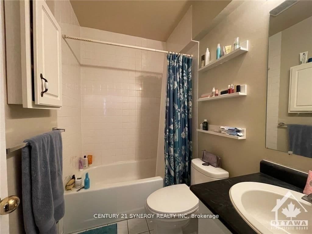 8 - 450 Maclaren Street, Ottawa, ON — photo 2