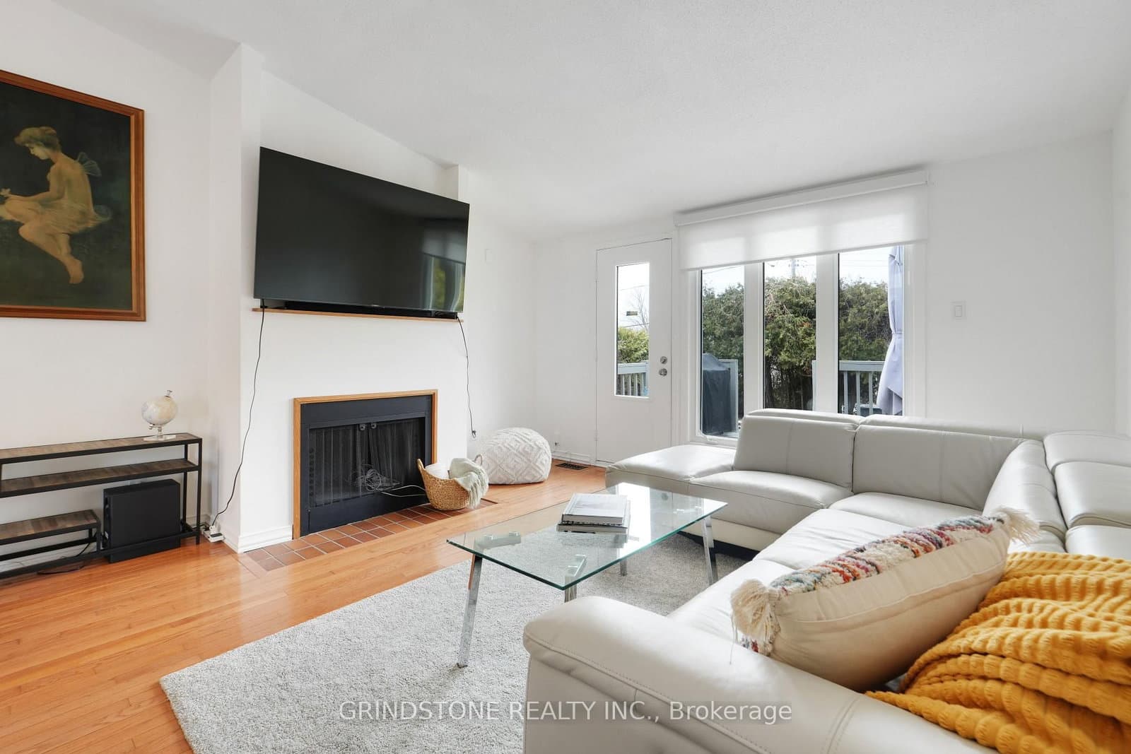 1080 Alenmede Crescent, Ottawa, ON — photo 2