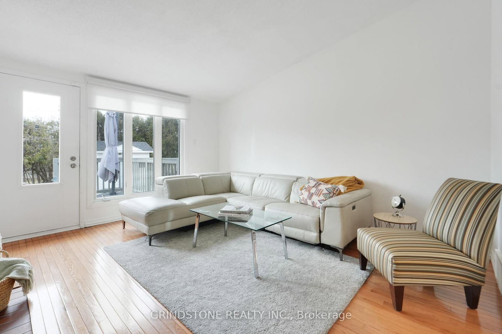 1080 Alenmede Crescent, Ottawa, ON — photo 3