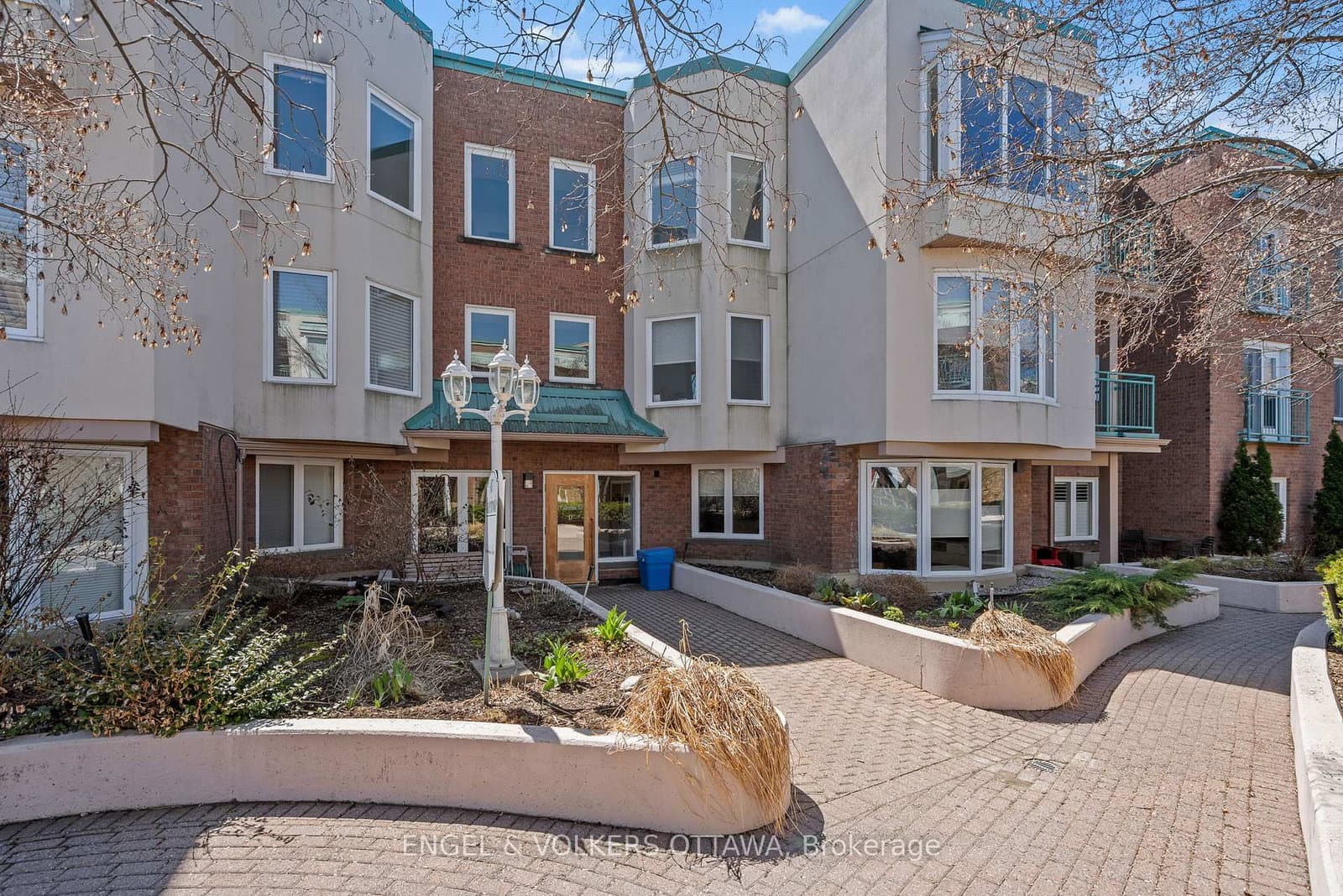 403 - 1 Columbus Avenue, Ottawa, ON — photo 2