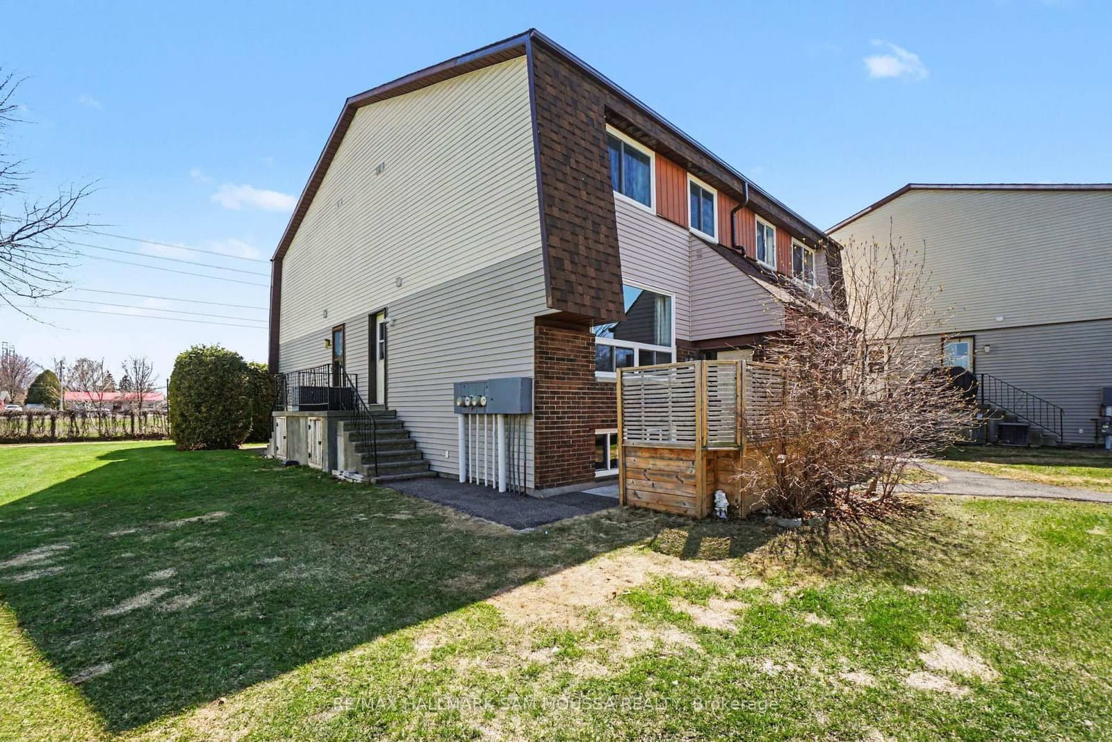 28C Woodvale Green, Ottawa, ON