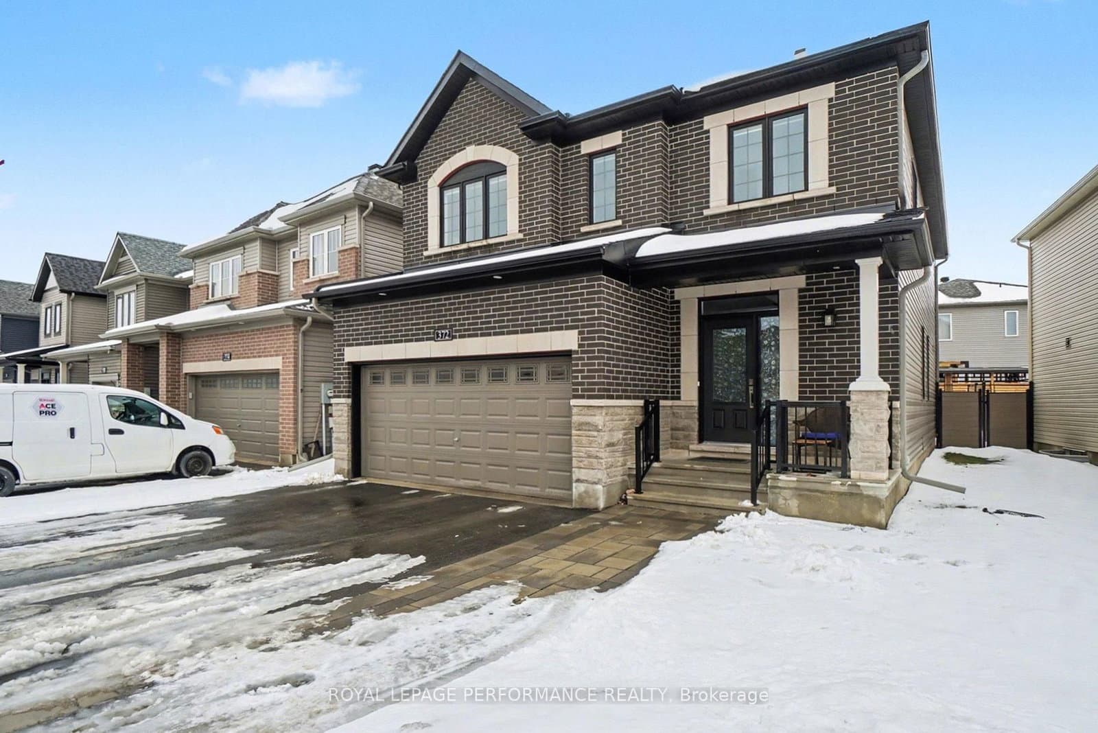 372 Aquaview Drive, Ottawa, ON — photo 2