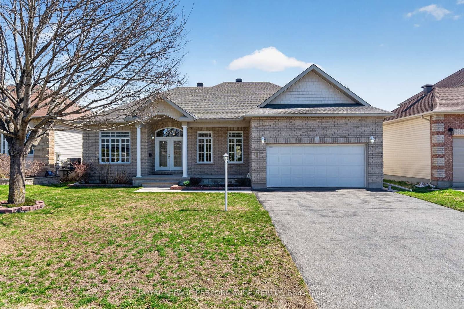 18 Hartsmere Drive, Ottawa, ON