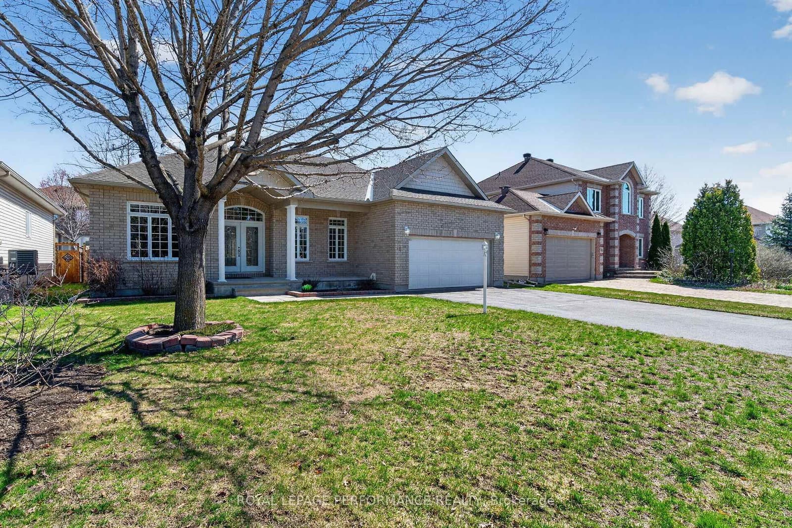 18 Hartsmere Drive, Ottawa, ON — photo 2