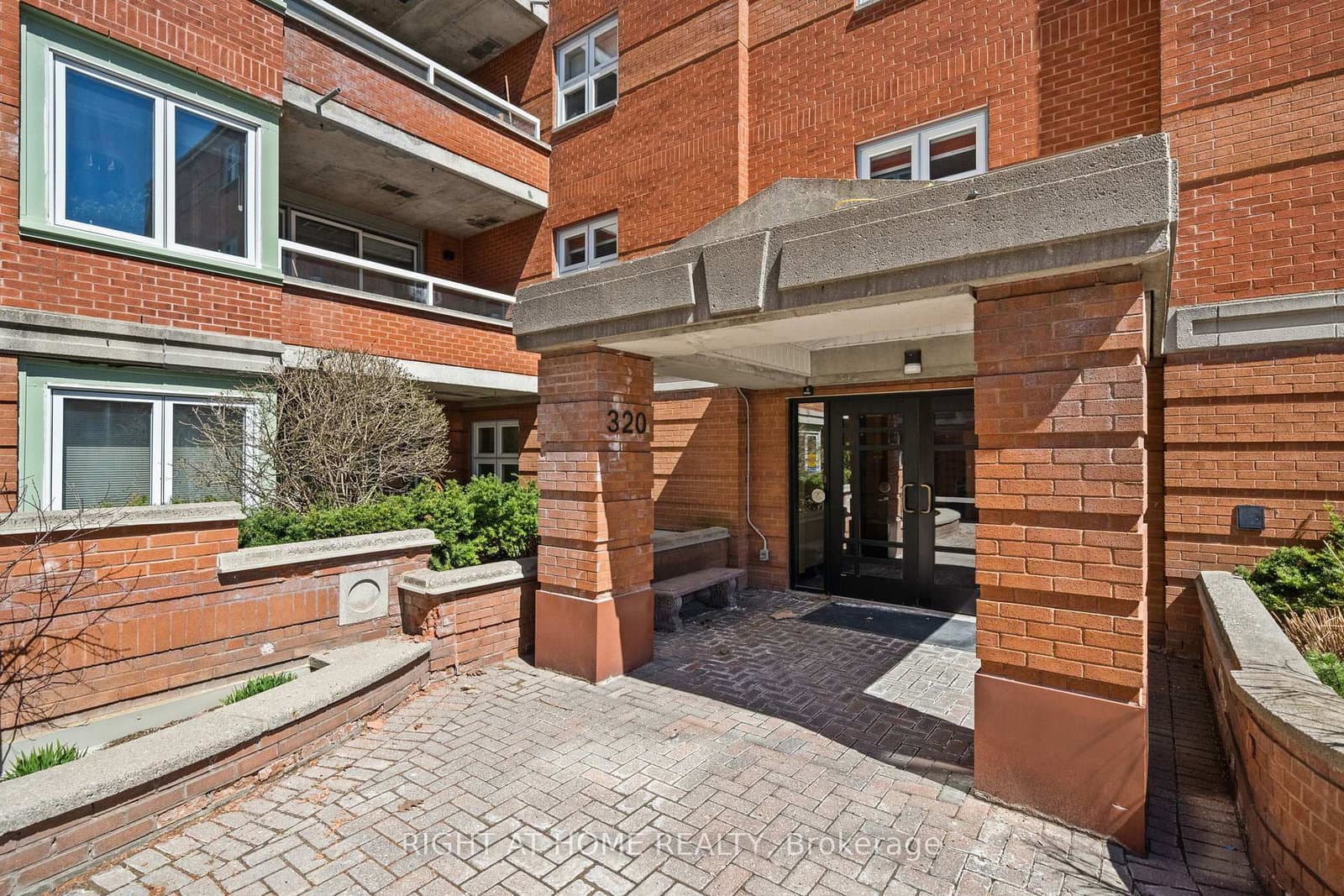 301 - 320 Crichton Street, Ottawa, ON