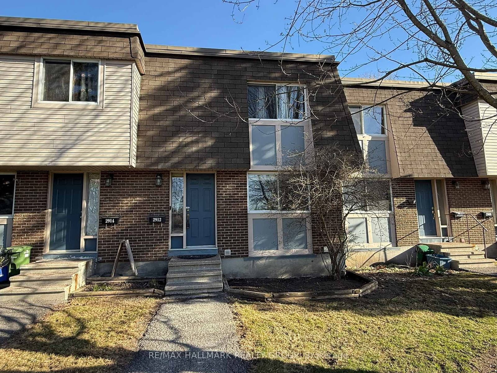 2912 Fairlea Crescent, Ottawa, ON