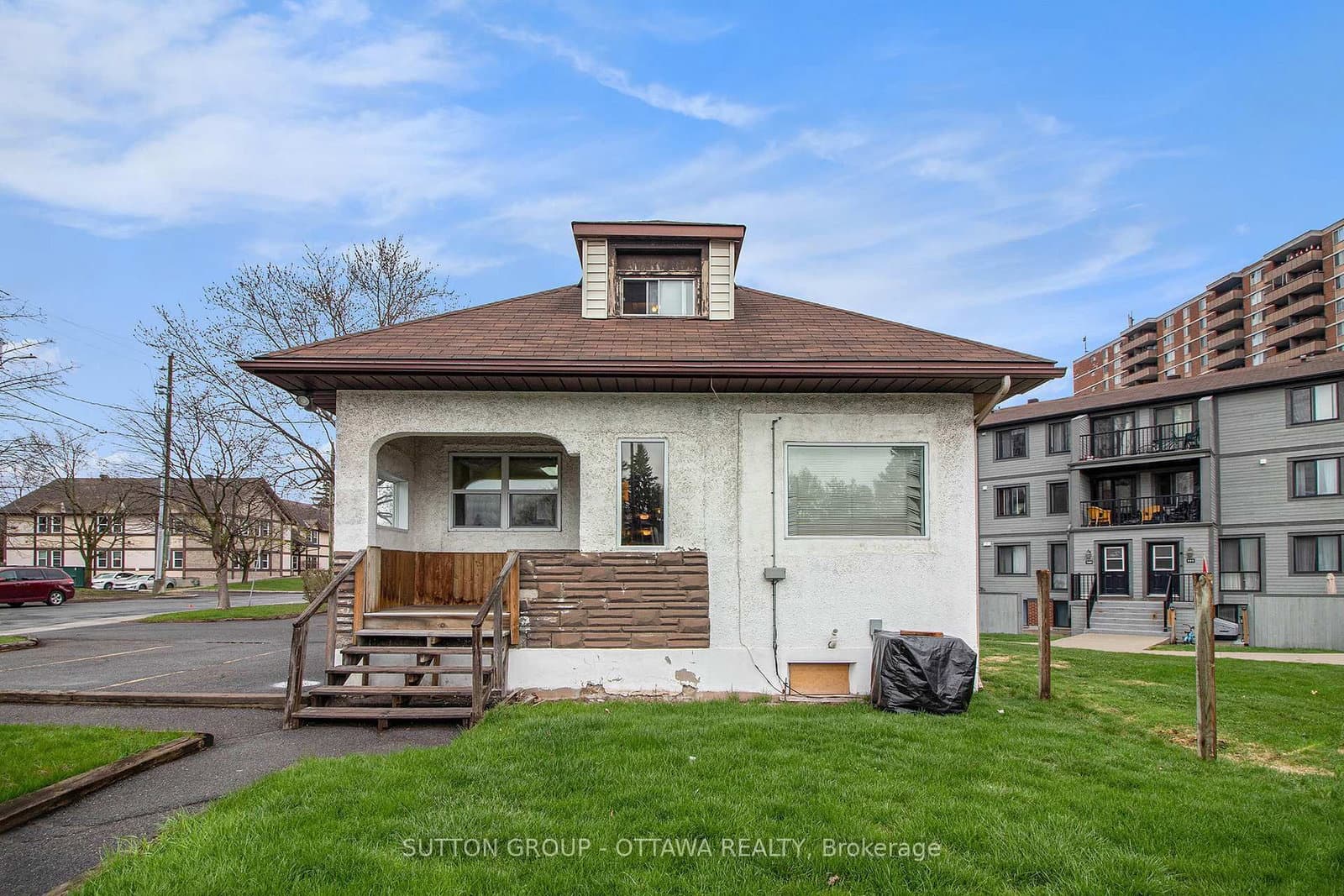 397 Montreal Road, Ottawa, ON