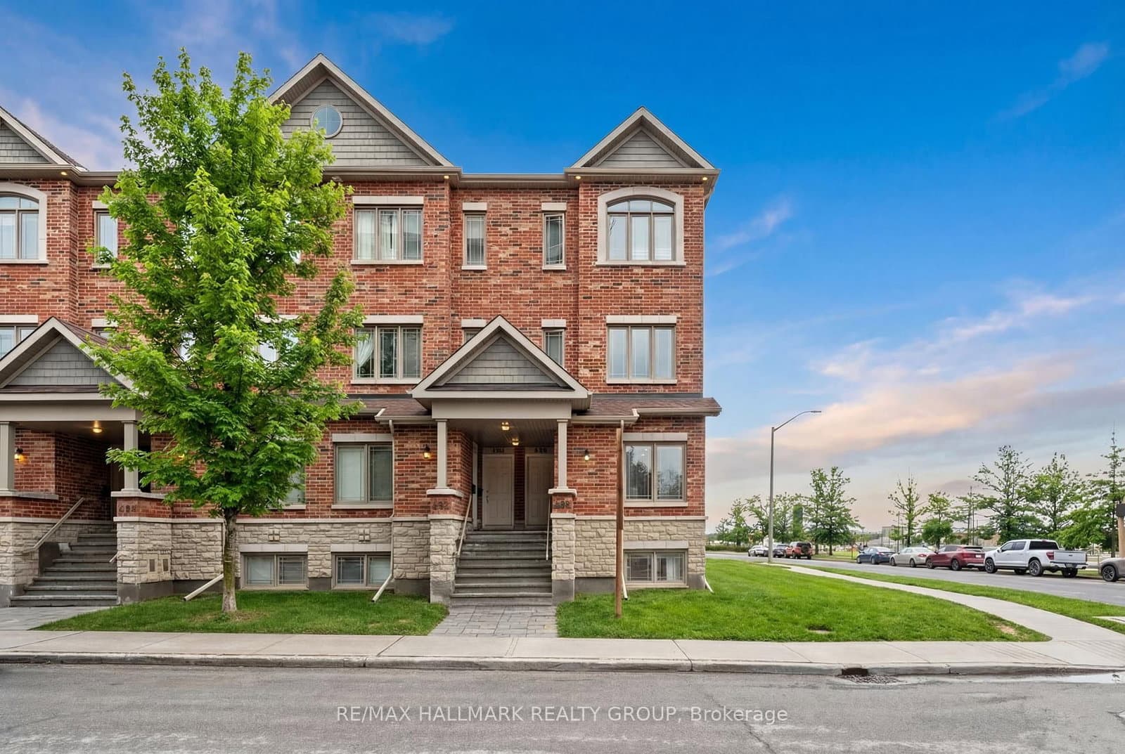 498 LeBoutillier Avenue, Ottawa, ON — photo 2