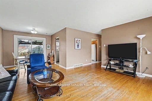 2091 Lenester Avenue, Ottawa, ON — photo 2