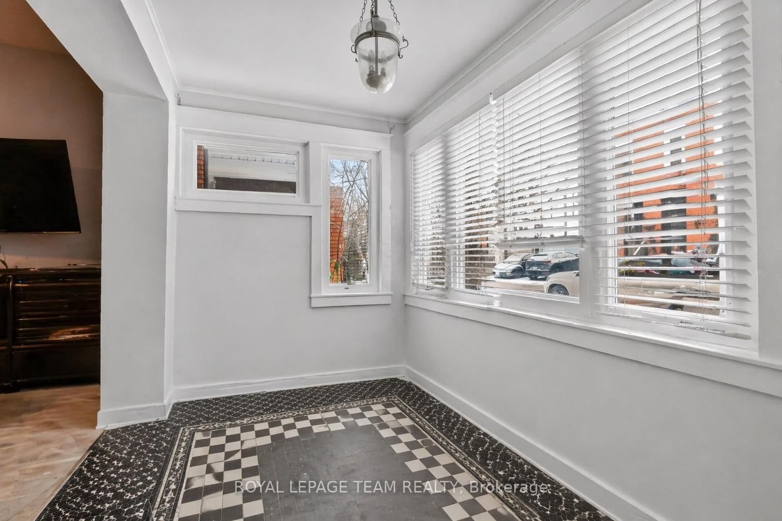 12 Lewis Street, Ottawa, ON — photo 3