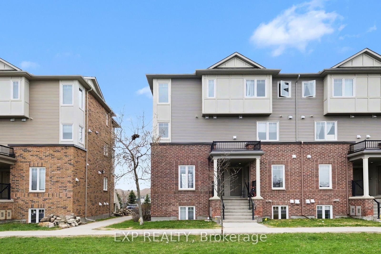 2563 Longfields Drive, Ottawa, ON