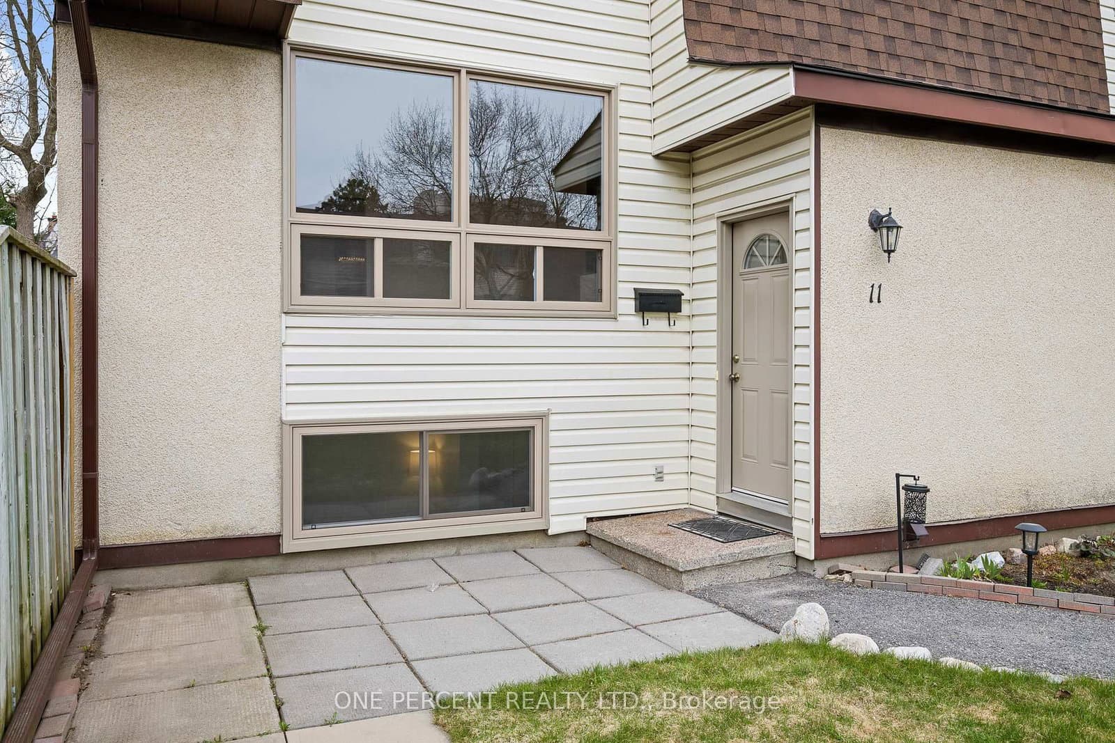 11 - 2640 Draper Avenue, Ottawa, ON — photo 2