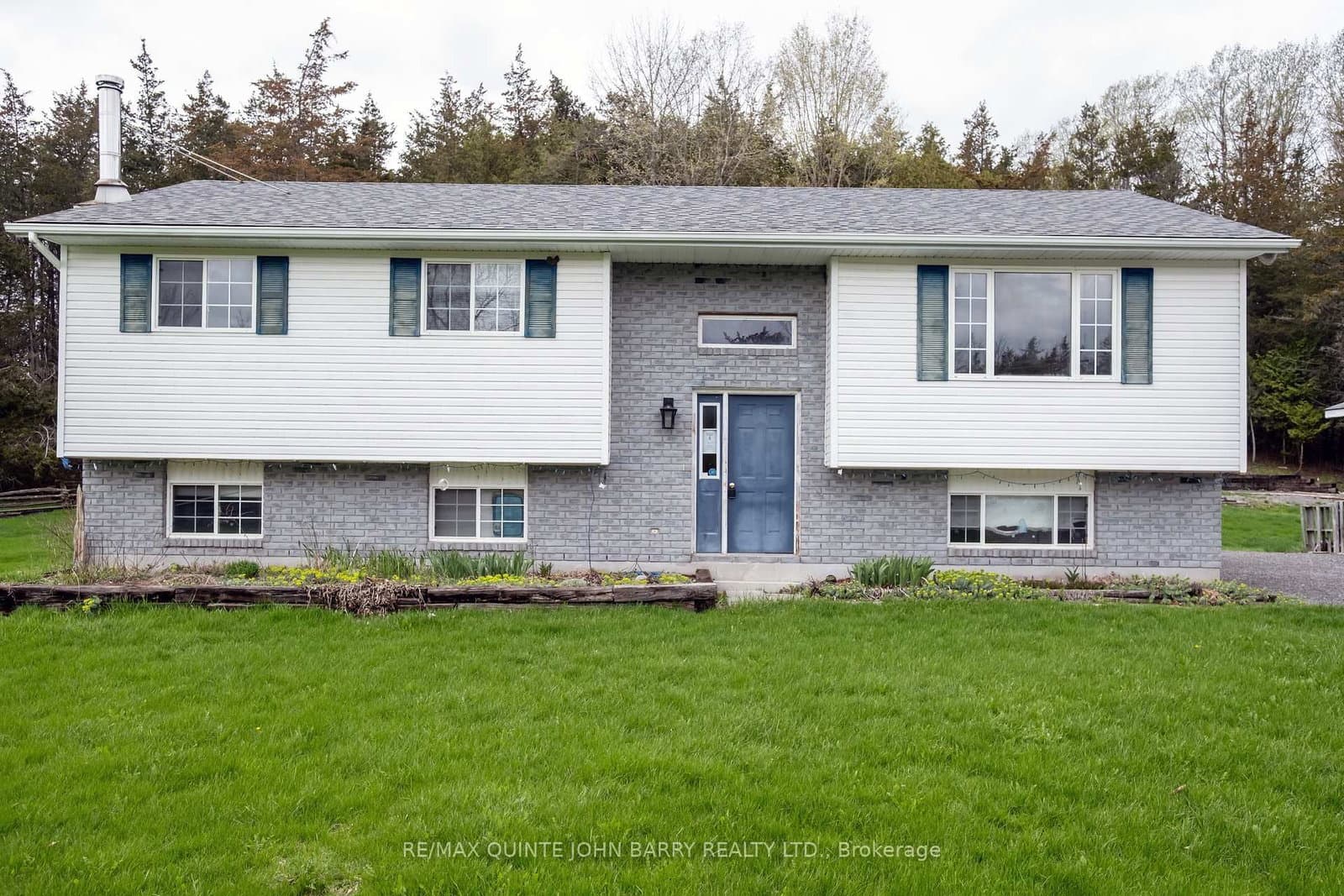 625 Scuttlehole Road, Belleville, ON — photo 2