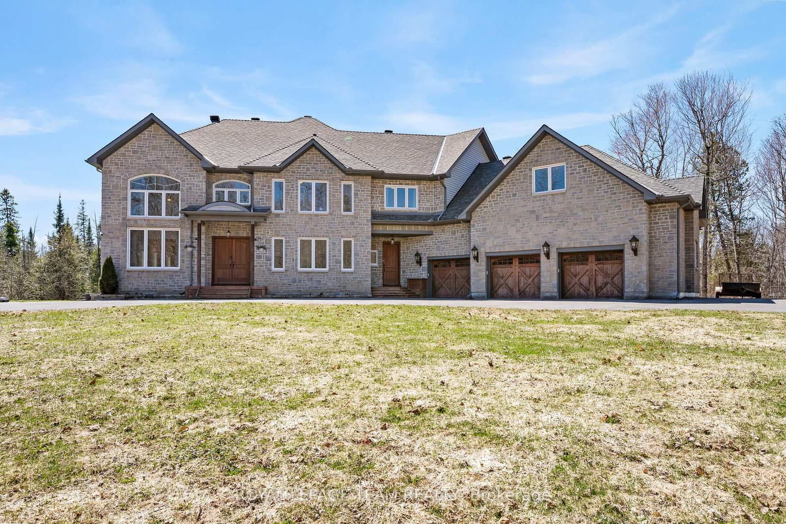 132 Lady Lochead Lane, Carp, ON