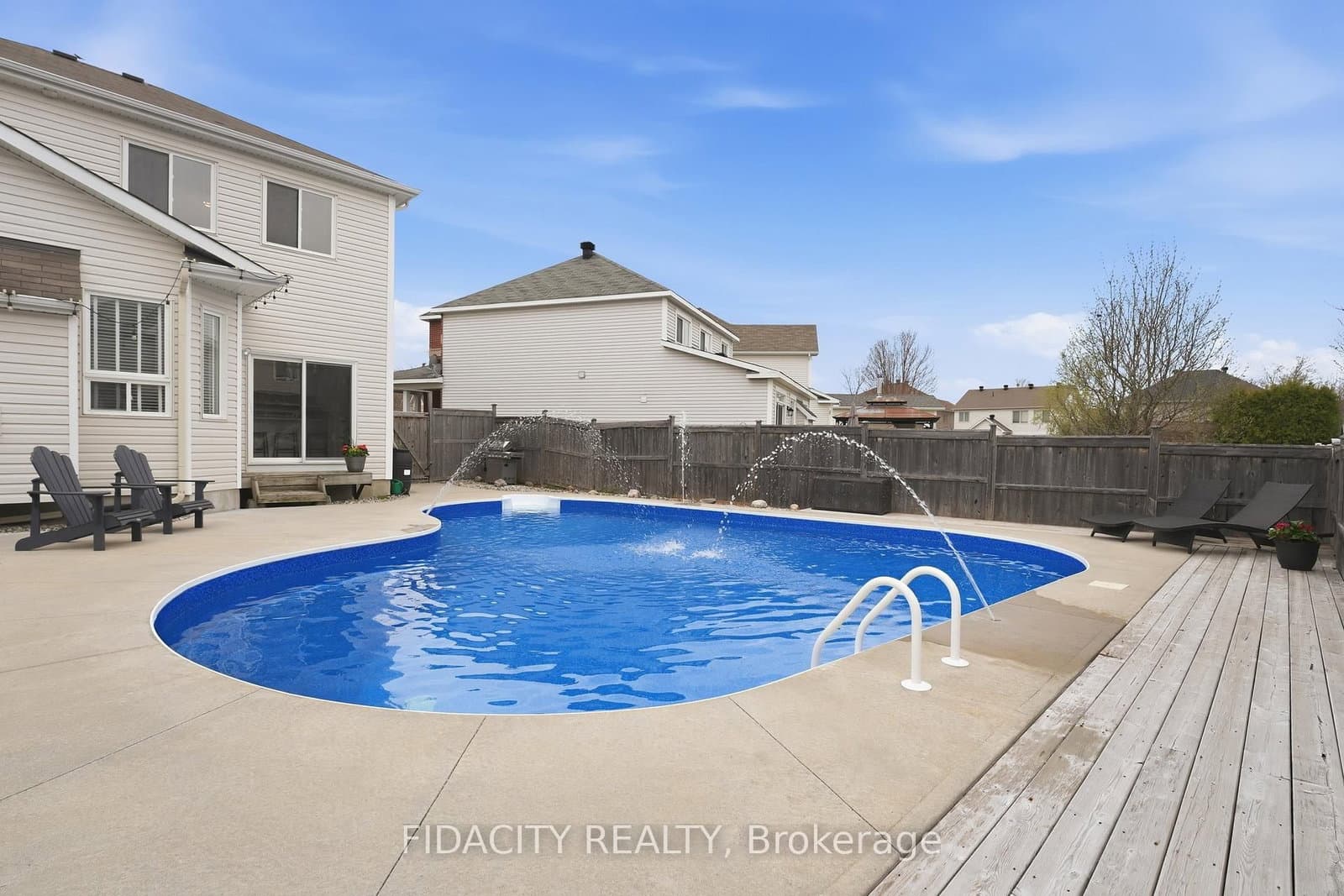 78 Black Bear Way, Stittsville, ON — photo 2