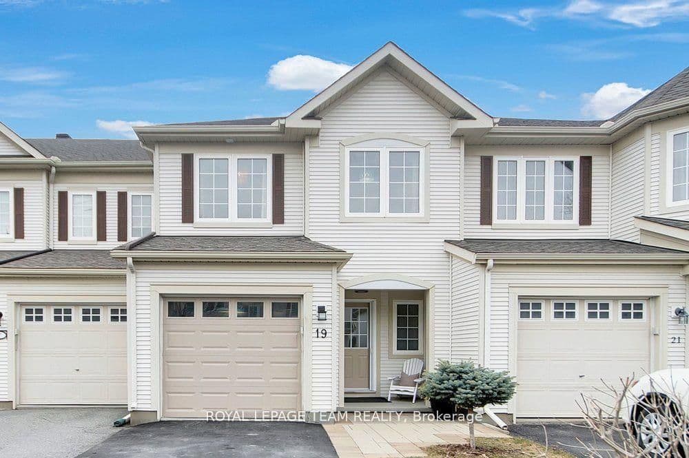 19 Fieldberry Private, Ottawa, ON — photo 2