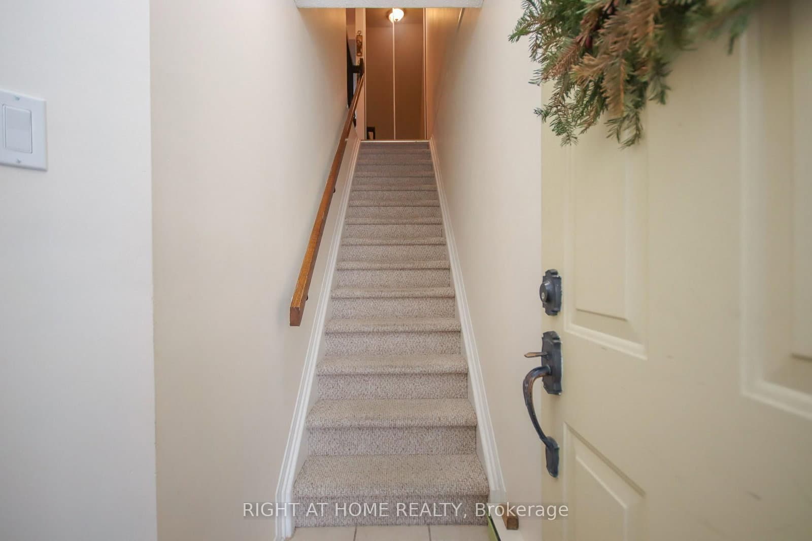 5986 Red Willow Drive, Ottawa, ON — photo 3