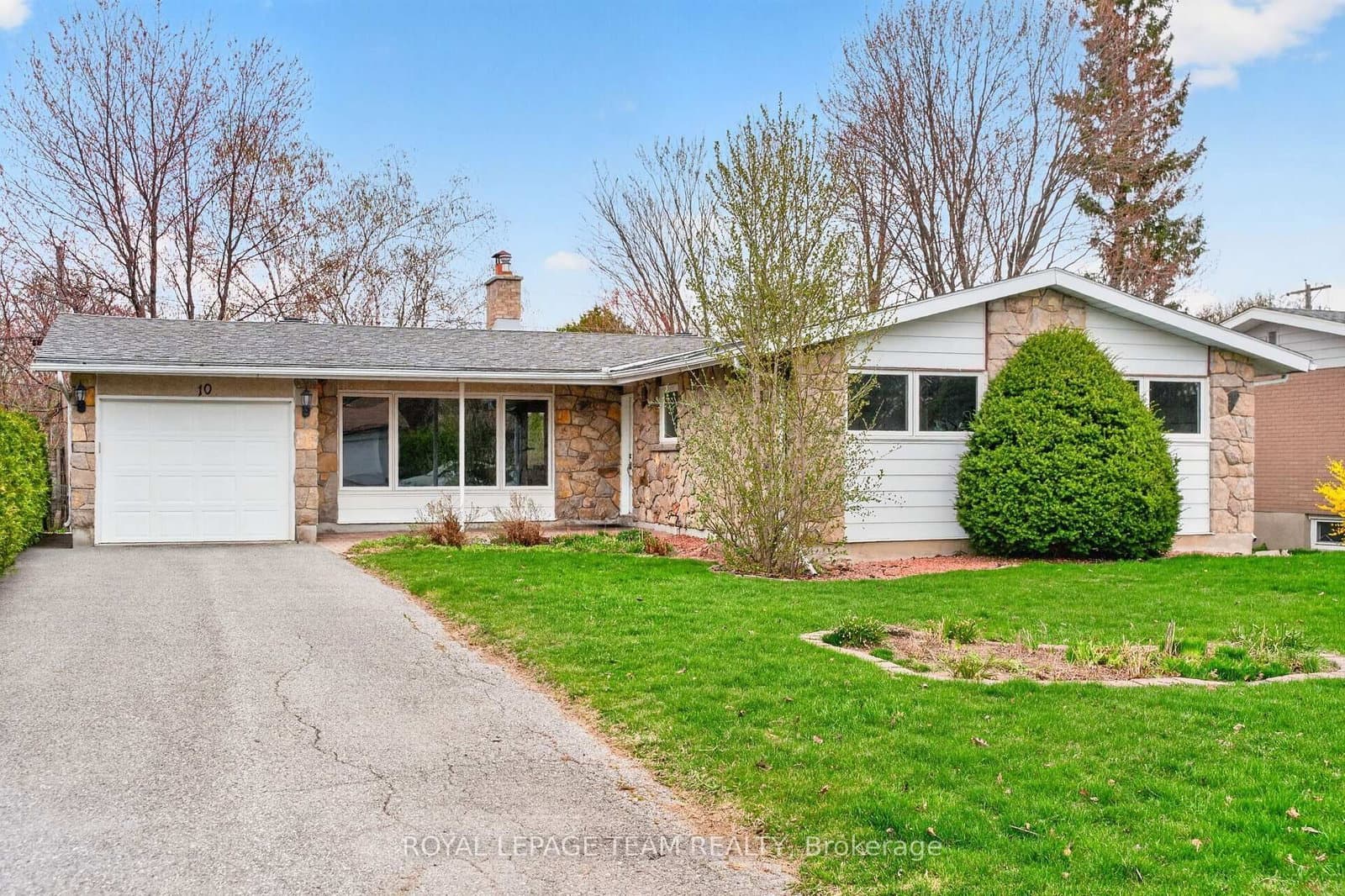10 Cleadon Drive, Ottawa, ON — photo 2