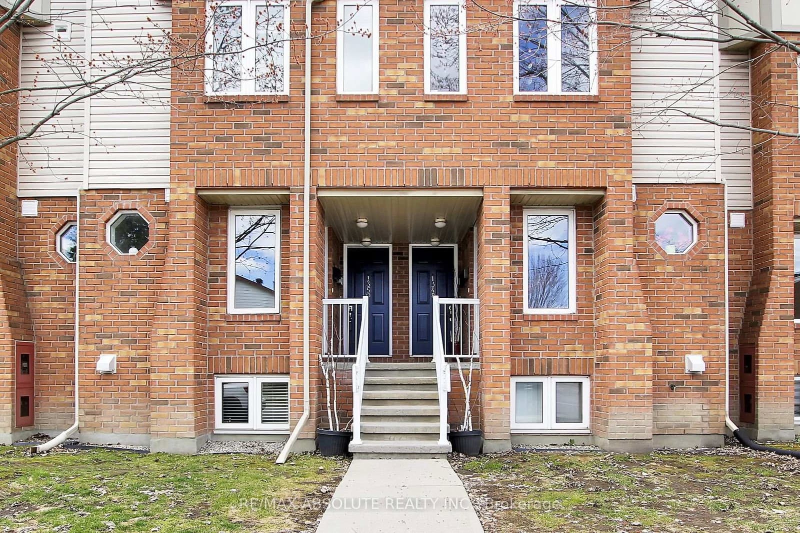 1350 Guthrie Street, Ottawa, ON — photo 2