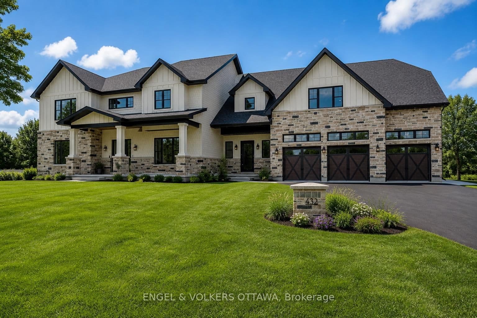 432 Ashbee Court, Ottawa, ON