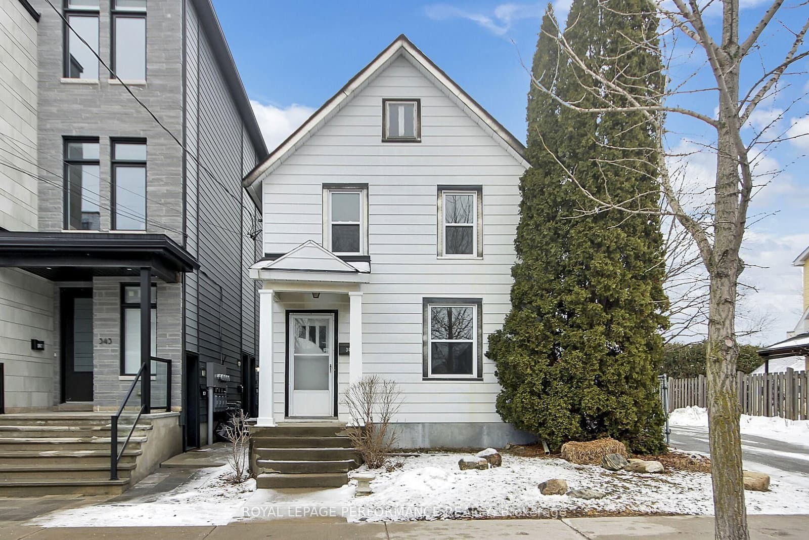 345 Tweedsmuir Avenue, Ottawa, ON