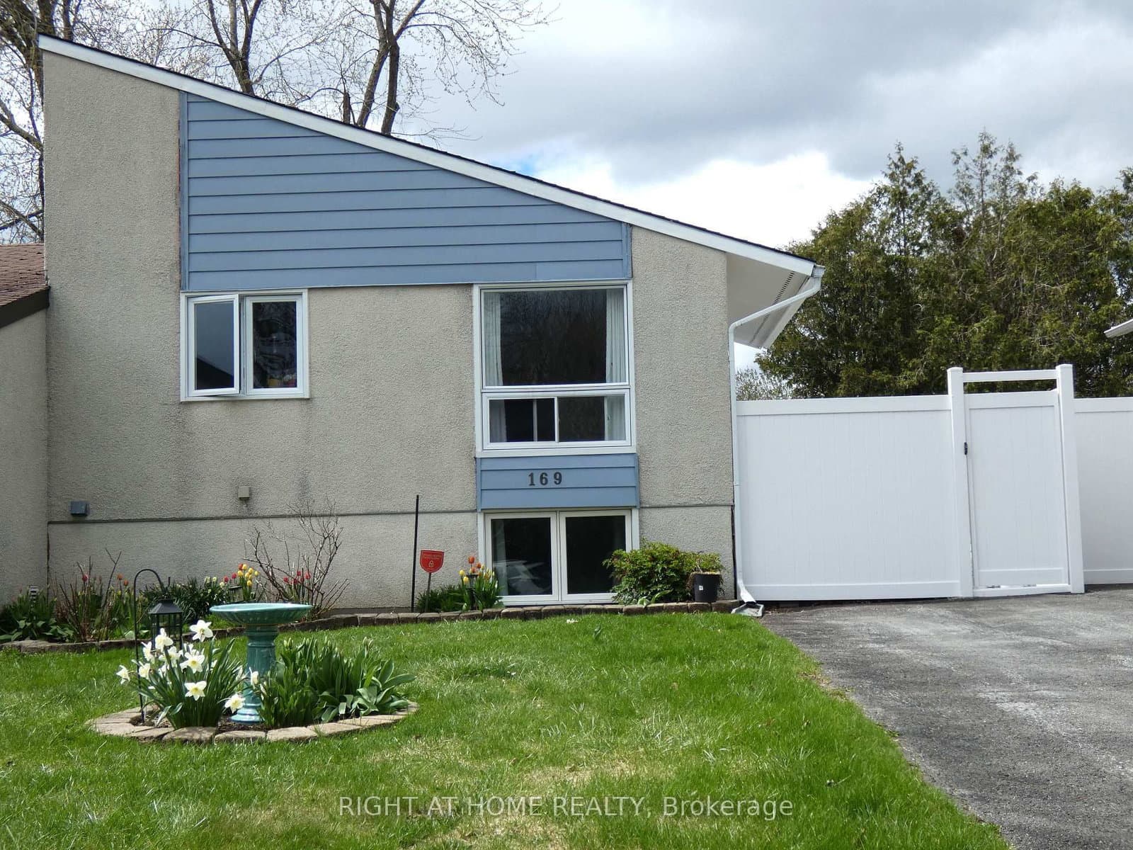 169 Castlefrank Road, Kanata, ON