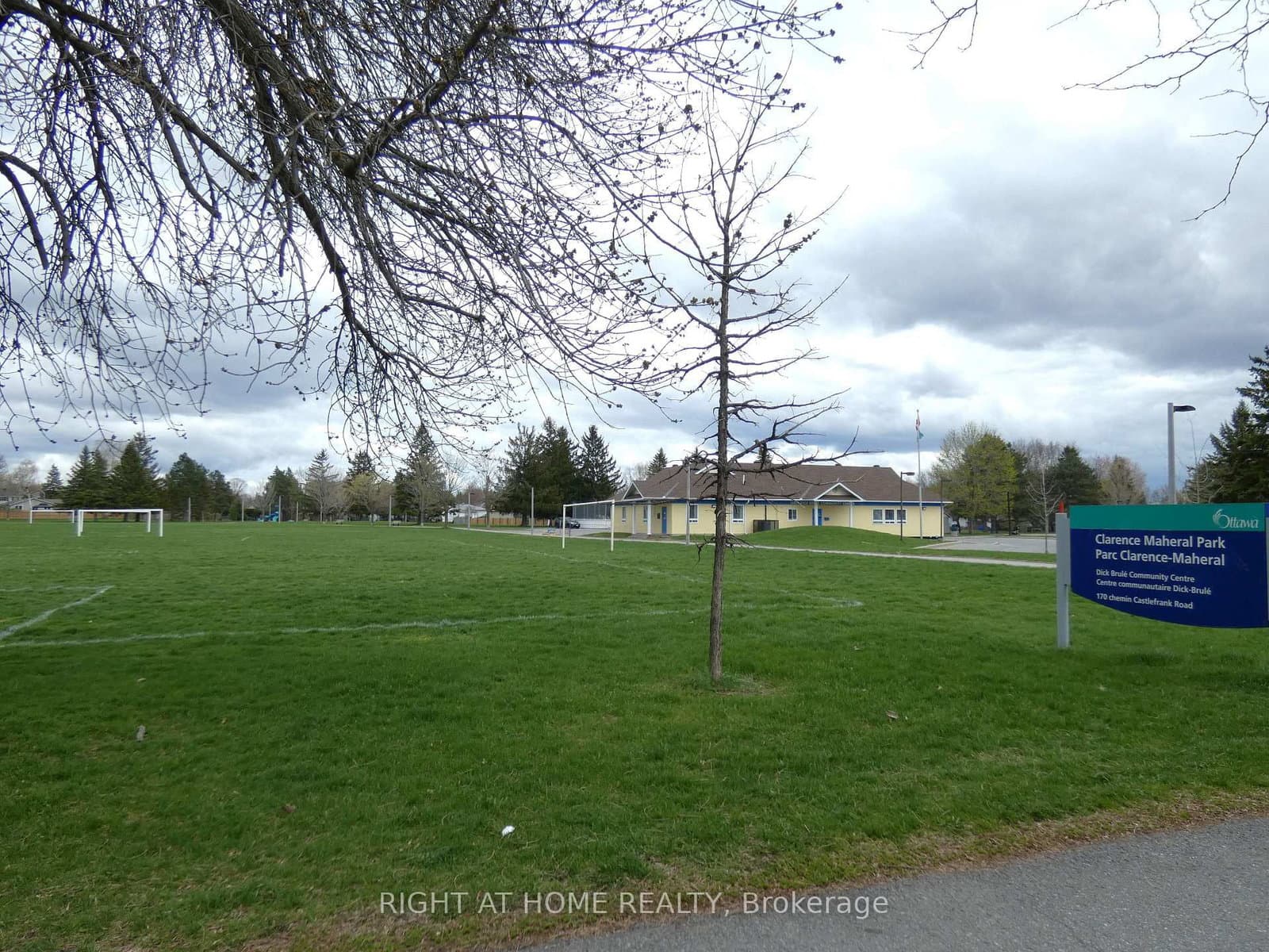 169 Castlefrank Road, Kanata, ON — photo 2