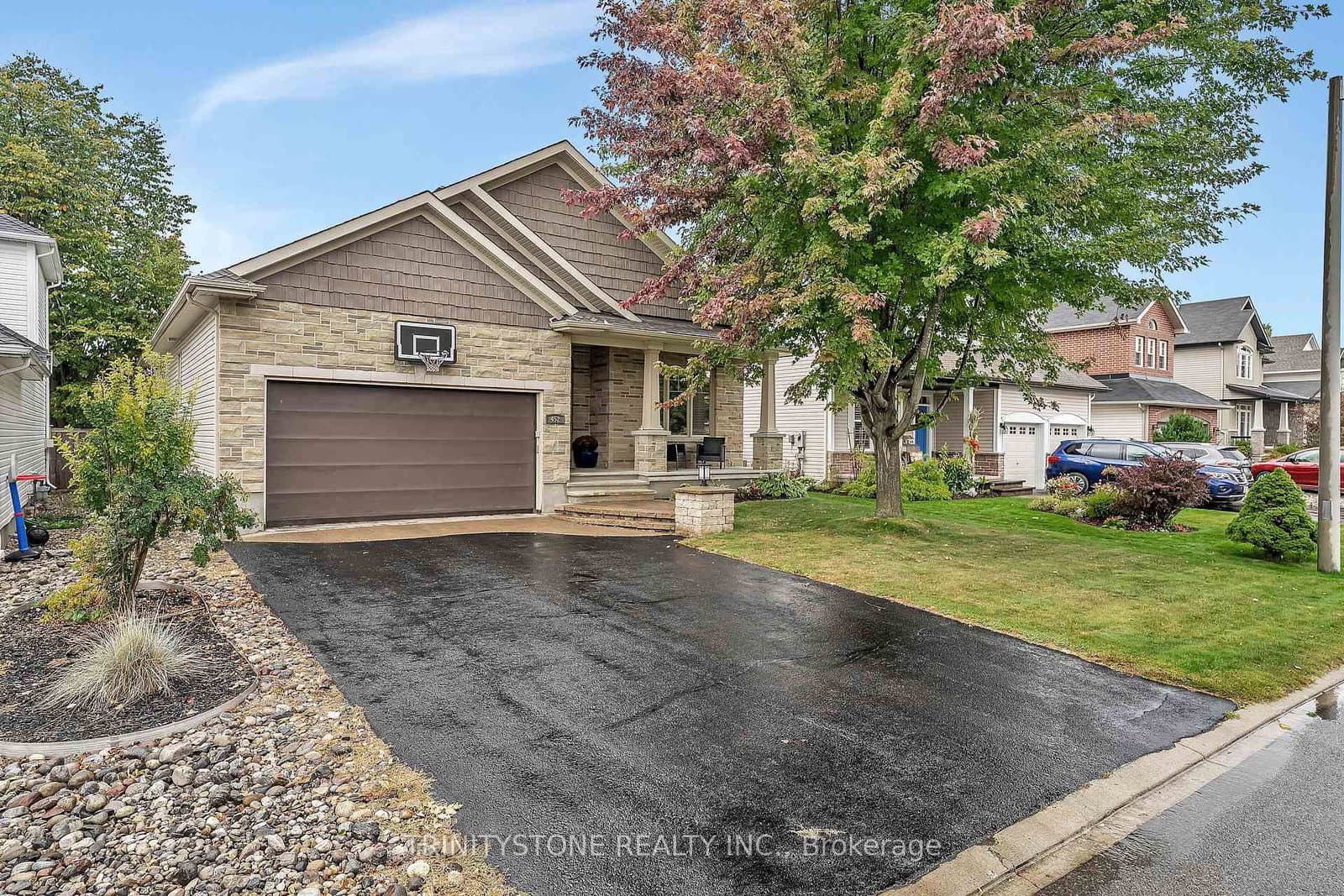 452 Landswood Way, Ottawa, ON — photo 2