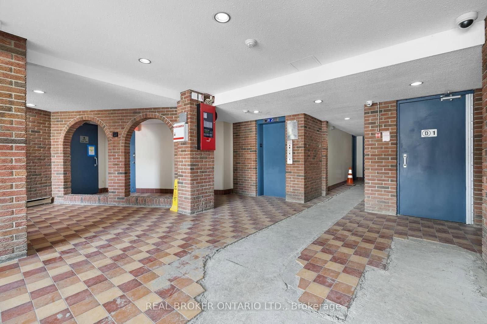 103C - 2041 Arrowsmith Drive, Ottawa, ON — photo 2
