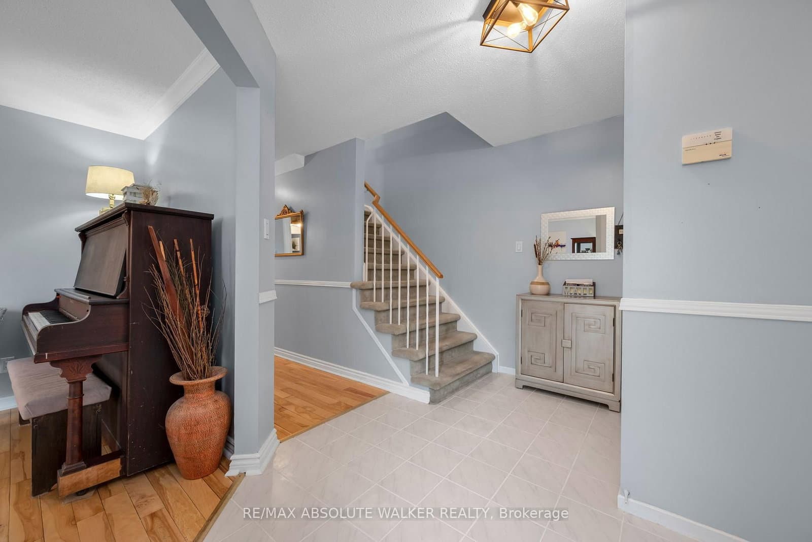 2061 Legrand Crescent, Ottawa, ON — photo 3