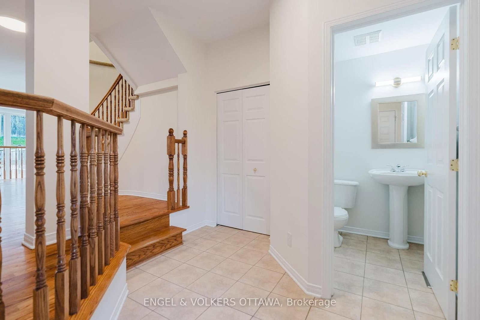 149 Duntroon Circle, Ottawa, ON — photo 3